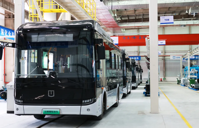吉利遠程醇氫生態大慶工廠首車下線，開啟新能源商用車物流新篇章